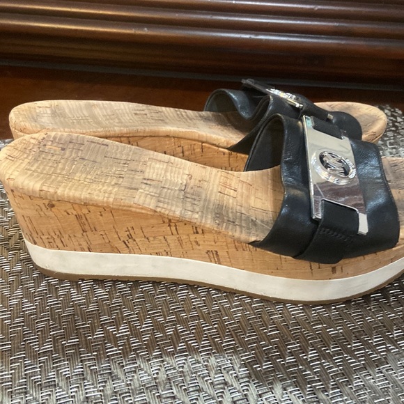 MK Wedge Sandals - Picture 4 of 7